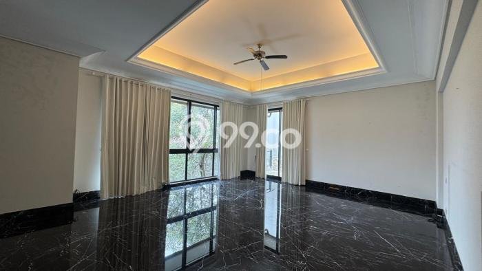 UNIT LANGKA! Rumah di Pondok Indah, 5 KM, Pemandangan Kota, Luas 700m² Bangunan 600m² UNIT LANGKA! Rumah di Pondok Indah, 5 KM, Pemandangan Kota, Luas 700m² Bangunan 600m²