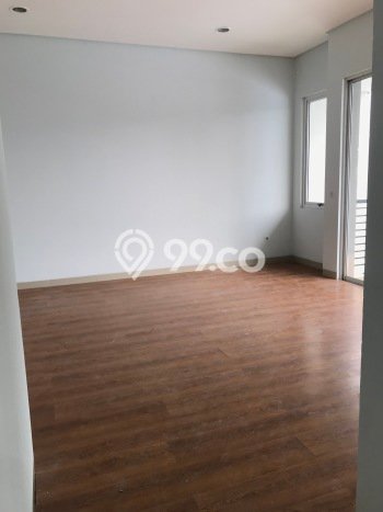 Jual Rumah Luas Elegan Dengan View Cantik di Green Lake City, Jakarta Barat Jual Rumah Luas Elegan Dengan View Cantik di Green Lake City, Jakarta Barat