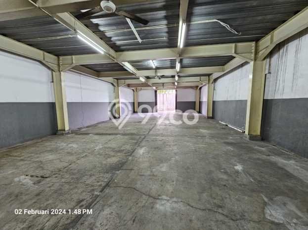 LOKASI STRATEGIS! Gudang di Daan Mogot, Luas 522m², Jalan Utama LOKASI STRATEGIS! Gudang di Daan Mogot, Luas 522m², Jalan Utama