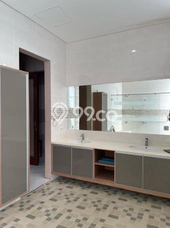 Jual Rumah Luas Megah Dengan View Eksklusif di Alam Sutera, Tangerang Jual Rumah Luas Megah Dengan View Eksklusif di Alam Sutera, Tangerang