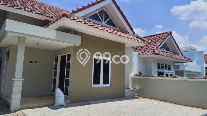 Rumah Asri di Citraland, 2 KM, LT 210m2m² Bangunan 200m2m² Rumah Asri di Citraland, 2 KM, LT 210m2m² Bangunan 200m2m²