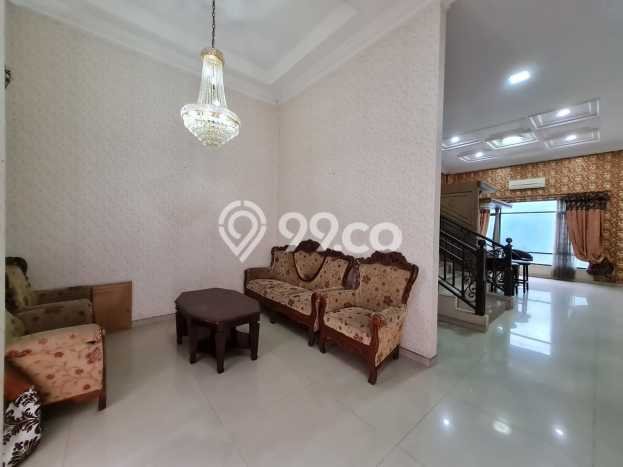 Hunian Elit LB 450m2 Siap Pakai Desain Elegan di Pakuwon Indah, Surabaya Hunian Elit LB 450m2 Siap Pakai Desain Elegan di Pakuwon Indah, Surabaya