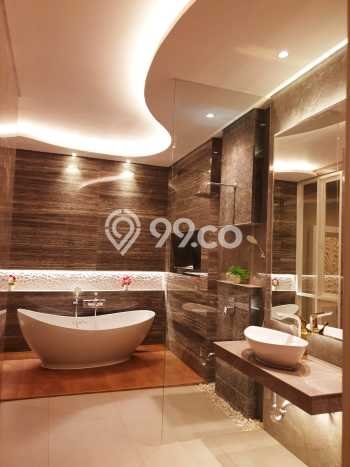 Rumah Elit LB 280m2 Siap Huni Desain Elegan di Pakuwon Indah, Surabaya Rumah Elit LB 280m2 Siap Huni Desain Elegan di Pakuwon Indah, Surabaya