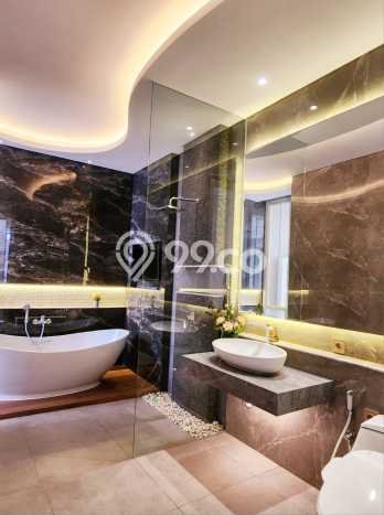 Rumah Elit LB 280m2 Siap Huni Desain Elegan di Pakuwon Indah, Surabaya Rumah Elit LB 280m2 Siap Huni Desain Elegan di Pakuwon Indah, Surabaya