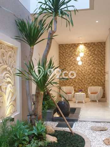 Rumah Elit LB 280m2 Siap Huni Desain Elegan di Pakuwon Indah, Surabaya Rumah Elit LB 280m2 Siap Huni Desain Elegan di Pakuwon Indah, Surabaya