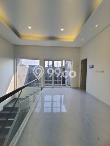 Jual Rumah Luas Megah Dengan View Eksklusif di Citraland, Surabaya Jual Rumah Luas Megah Dengan View Eksklusif di Citraland, Surabaya