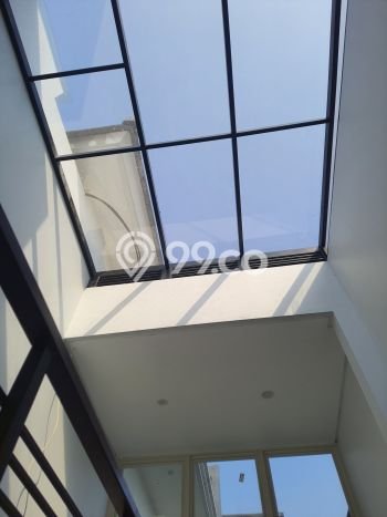 Jual Rumah Luas Megah Dengan View Eksklusif di Citraland, Surabaya Jual Rumah Luas Megah Dengan View Eksklusif di Citraland, Surabaya