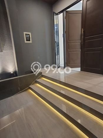 Jual Rumah Luas Megah Dengan View Eksklusif di Citraland, Surabaya Jual Rumah Luas Megah Dengan View Eksklusif di Citraland, Surabaya