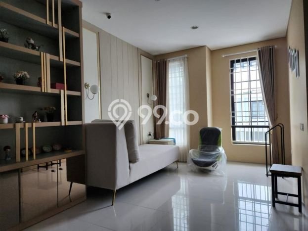 KESEMPATAN EMAS! Rumah di Citraland, Surabaya, LT 170m2m² Bangunan 232m2m² KESEMPATAN EMAS! Rumah di Citraland, Surabaya, LT 170m2m² Bangunan 232m2m²