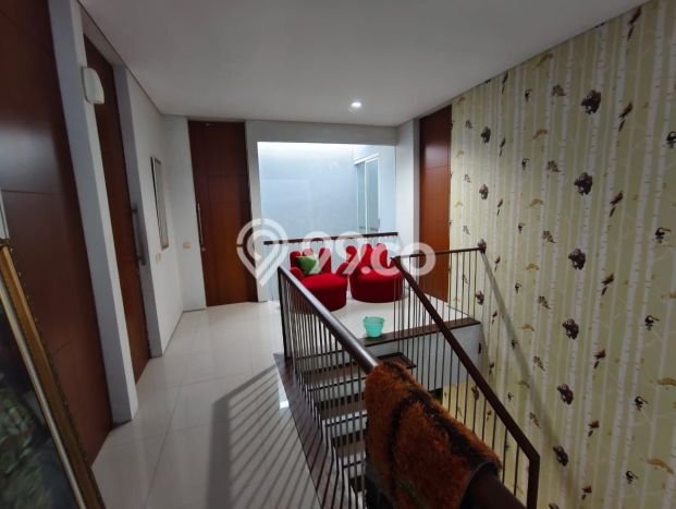 Dijual Rumah Mewah Megah Dengan View Eksklusif di Citraland, Surabaya Dijual Rumah Mewah Megah Dengan View Eksklusif di Citraland, Surabaya