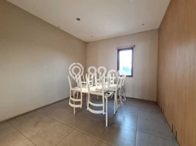 Komersial Strategis Kawasan Jatiwaringin, Luas 495m², Area Komersial, Ramai Komersial Strategis Kawasan Jatiwaringin, Luas 495m², Area Komersial, Ramai