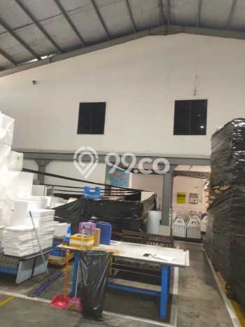 KAWASAN KOMERSIAL! Gudang Disewakan di BSD, Luas 1080m², Area Strategis KAWASAN KOMERSIAL! Gudang Disewakan di BSD, Luas 1080m², Area Strategis