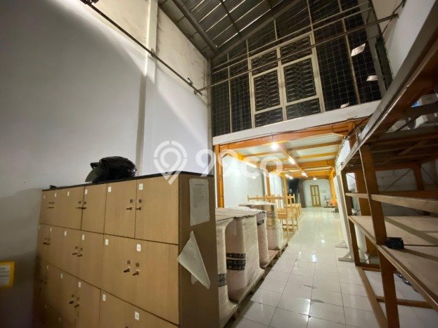 For Rent Gudang Area Komersial Kawasan BSD, Luas 450m², Siap Operasi For Rent Gudang Area Komersial Kawasan BSD, Luas 450m², Siap Operasi