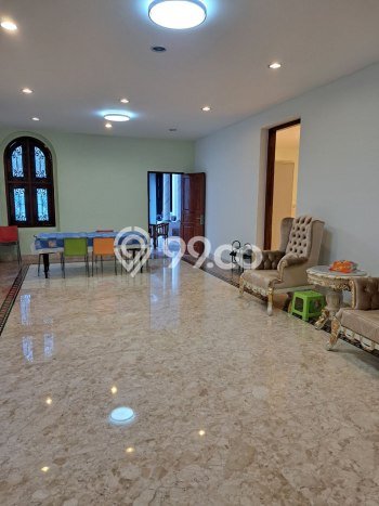 Siap Huni Rumah Mewah 7 Kamar di Tegalsari Dekat ke Mana Pun Siap Huni Rumah Mewah 7 Kamar di Tegalsari Dekat ke Mana Pun