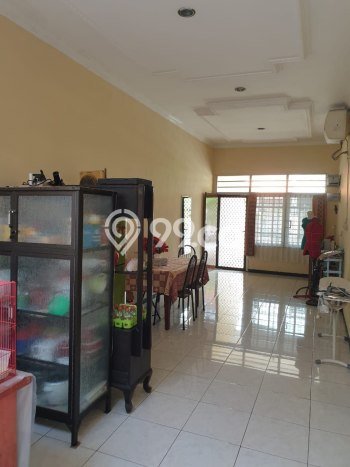 Rumah Strategis Minimalis Lb 160m2 di Rungkut, Surabaya Rumah Strategis Minimalis Lb 160m2 di Rungkut, Surabaya