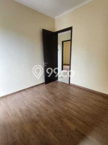 Lokasi strategis! Rumah siap pakai disewakan di Tangerang LB 250m2 Lokasi strategis! Rumah siap pakai disewakan di Tangerang LB 250m2