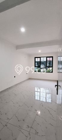 Kesempatan Investasi 4 Kamar Tidur dan 4 Kamar Mandi di Lokasi Strategis Cibubur, Bogor Kesempatan Investasi 4 Kamar Tidur dan 4 Kamar Mandi di Lokasi Strategis Cibubur, Bogor