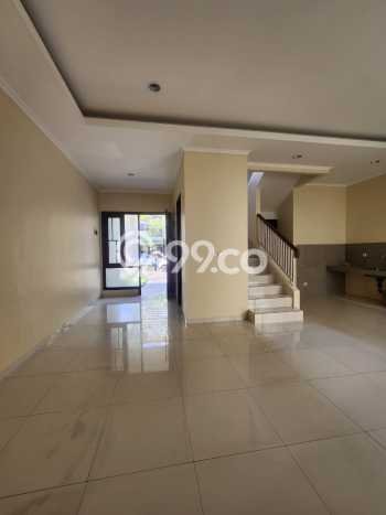 Lokasi strategis! Rumah siap pakai disewakan di Tangerang LB 250m2 Lokasi strategis! Rumah siap pakai disewakan di Tangerang LB 250m2