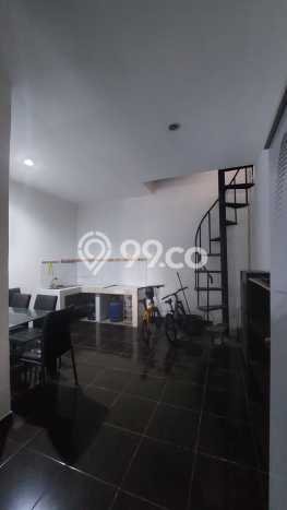 Disewakan! Rumah 3 Kamar Tidur &
2 Kamar Mandi di Citra Grand, Jakarta Timur Disewakan! Rumah 3 Kamar Tidur &
2 Kamar Mandi di Citra Grand, Jakarta Timur