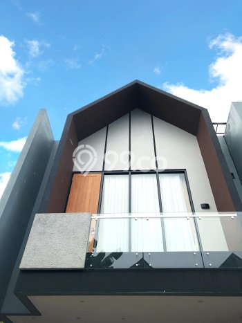 Rumah Strategis Modern Lb 150m2 di Jagakarsa, Jakarta Selatan Rumah Strategis Modern Lb 150m2 di Jagakarsa, Jakarta Selatan