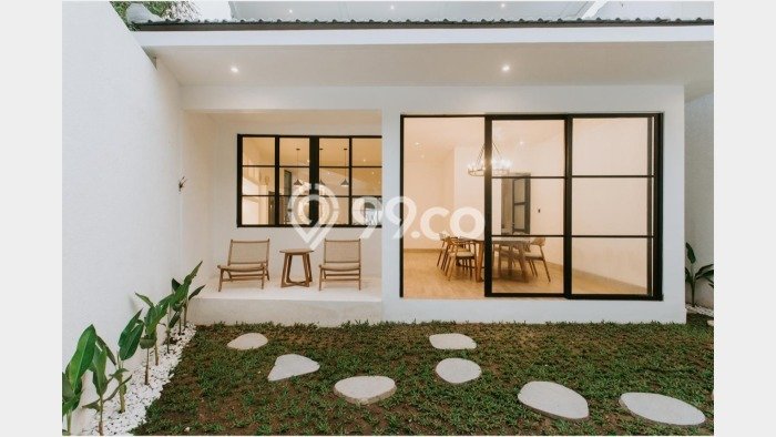LOKASI STRATEGIS! Vila Kawasan , Luas 200m2m², Lokasi Strategis LOKASI STRATEGIS! Vila Kawasan , Luas 200m2m², Lokasi Strategis