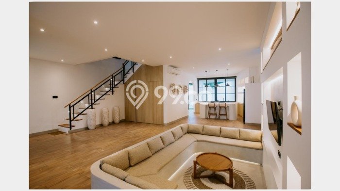 LOKASI STRATEGIS! Vila Kawasan , Luas 200m2m², Lokasi Strategis LOKASI STRATEGIS! Vila Kawasan , Luas 200m2m², Lokasi Strategis