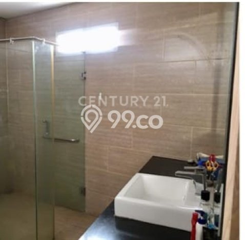 Hunian Mewah LB 300m2 Siap Huni Desain Elegan di Pejompongan, Jakarta Pusat Hunian Mewah LB 300m2 Siap Huni Desain Elegan di Pejompongan, Jakarta Pusat