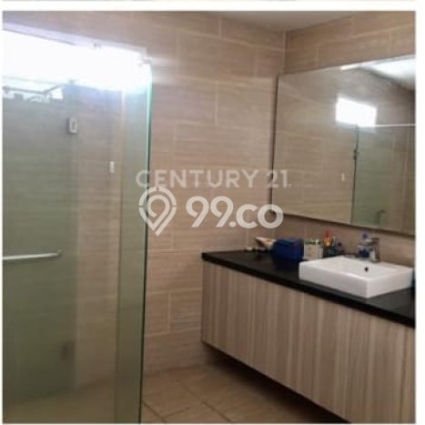 Hunian Mewah LB 300m2 Siap Huni Desain Elegan di Pejompongan, Jakarta Pusat Hunian Mewah LB 300m2 Siap Huni Desain Elegan di Pejompongan, Jakarta Pusat