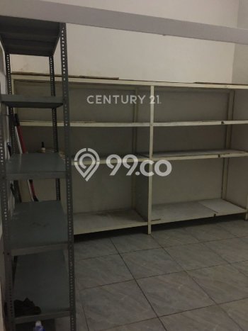 Disewakan Ruko komersial di Cempaka Putih luas bangunan 300m2 Disewakan Ruko komersial di Cempaka Putih luas bangunan 300m2