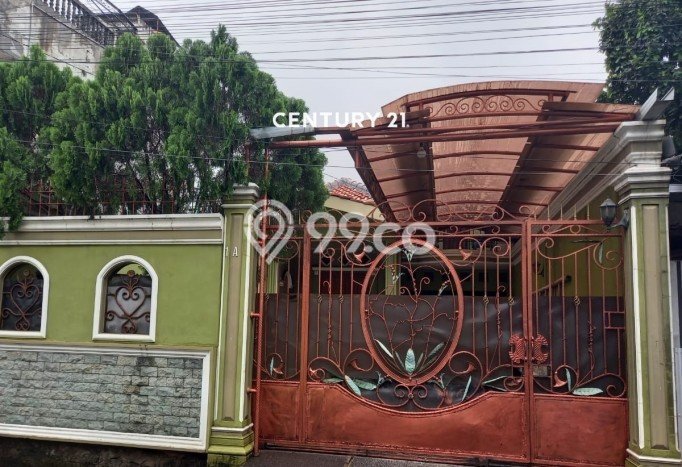 Jual Rumah Luas Megah Dengan View Cantik di Utan Kayu, Jakarta Timur Jual Rumah Luas Megah Dengan View Cantik di Utan Kayu, Jakarta Timur