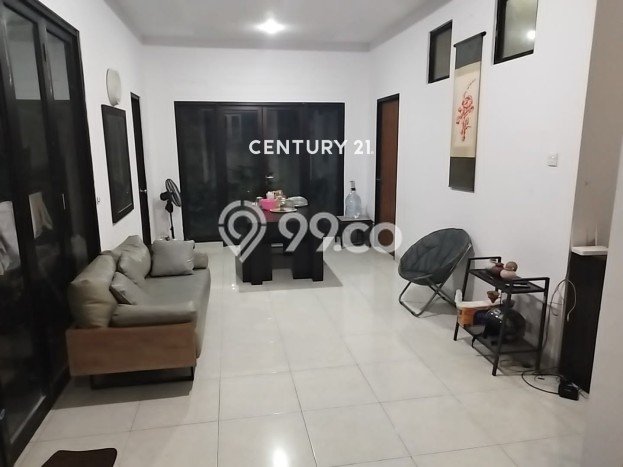 Dijual Rumah Luas Elegan Dengan View Eksklusif di Pulomas, Jakarta Timur Dijual Rumah Luas Elegan Dengan View Eksklusif di Pulomas, Jakarta Timur