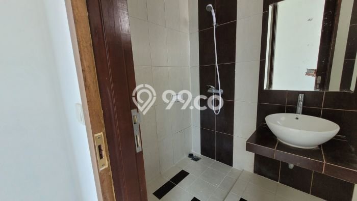 BEST LOCATION! Rumah di BSD City, Akses ke Stasiun, 2 KM, Luas 198m² Bangunan 133m² BEST LOCATION! Rumah di BSD City, Akses ke Stasiun, 2 KM, Luas 198m² Bangunan 133m²