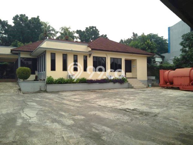 AREA PREMIUM! Kantor di Kramat Jati, Luas 1700m², Lokasi Strategis AREA PREMIUM! Kantor di Kramat Jati, Luas 1700m², Lokasi Strategis
