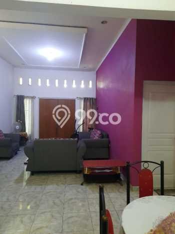 Rumah Strategis Modern Lb 240m2 di Ciracas, Jakarta Timur Rumah Strategis Modern Lb 240m2 di Ciracas, Jakarta Timur