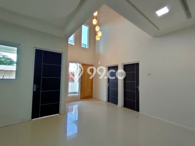 SPECIAL PRICE! Rumah Strategis di Colomadu, LT 82m² Bangunan 150m² SPECIAL PRICE! Rumah Strategis di Colomadu, LT 82m² Bangunan 150m²