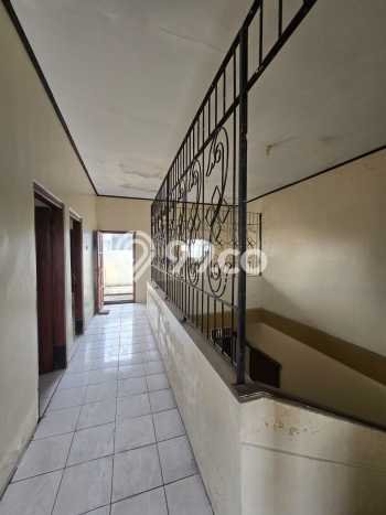 Hunian Cantik Minimalis Lb 300m2 di Jebres, Surakarta Hunian Cantik Minimalis Lb 300m2 di Jebres, Surakarta