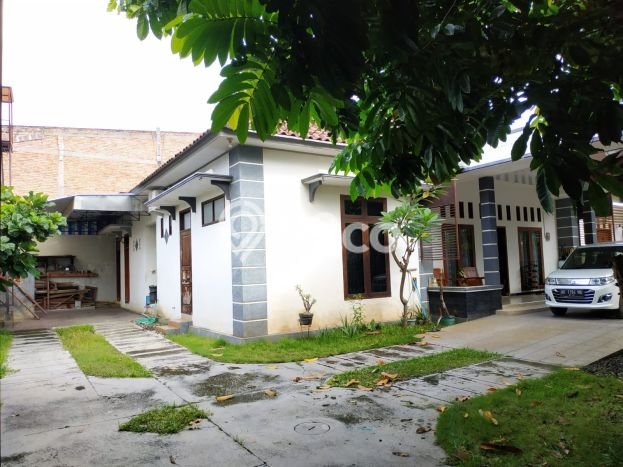 Hunian Mewah Dijual LT 565m2 di Banjarsari, Solo Hunian Mewah Dijual LT 565m2 di Banjarsari, Solo
