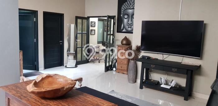 Jual Rumah Favorit Siap Huni LB 200m2 di Colomadu, Karanganyar Jual Rumah Favorit Siap Huni LB 200m2 di Colomadu, Karanganyar