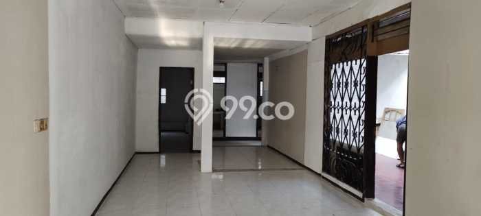 GOOD DEAL! Rumah di Bojongloa Kidul, 2 KT, Siap Huni, LT 135m² Bangunan 150m² GOOD DEAL! Rumah di Bojongloa Kidul, 2 KT, Siap Huni, LT 135m² Bangunan 150m²