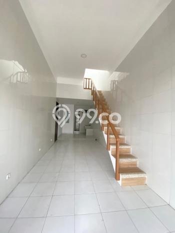 KAWASAN KOMERSIAL! Ruko Disewakan Kawasan Bandung Kota, Luas 51m², Jalan Strategis KAWASAN KOMERSIAL! Ruko Disewakan Kawasan Bandung Kota, Luas 51m², Jalan Strategis