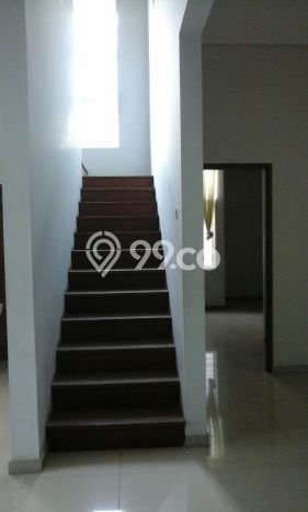 Jual Rumah Mewah Elegan Dengan View Cantik di Bintaro, Tangerang Selatan Jual Rumah Mewah Elegan Dengan View Cantik di Bintaro, Tangerang Selatan