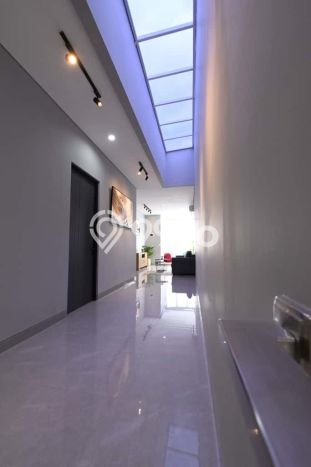 Siap Huni Rumah Mewah 6 Kamar di Serpong Dekat ke Mana Pun Siap Huni Rumah Mewah 6 Kamar di Serpong Dekat ke Mana Pun