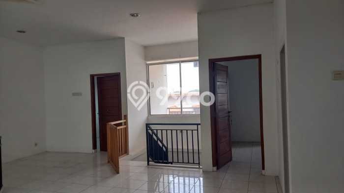 Rumah Eksklusif Dijual LT 100m2 di Kebayoran Lama, Jakarta Selatan Rumah Eksklusif Dijual LT 100m2 di Kebayoran Lama, Jakarta Selatan