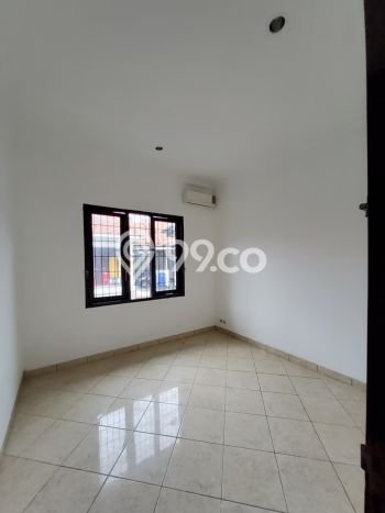 Rumah Elit LB 259m2 Siap Huni Desain Elegan di Fatmawati, Jakarta Selatan Rumah Elit LB 259m2 Siap Huni Desain Elegan di Fatmawati, Jakarta Selatan