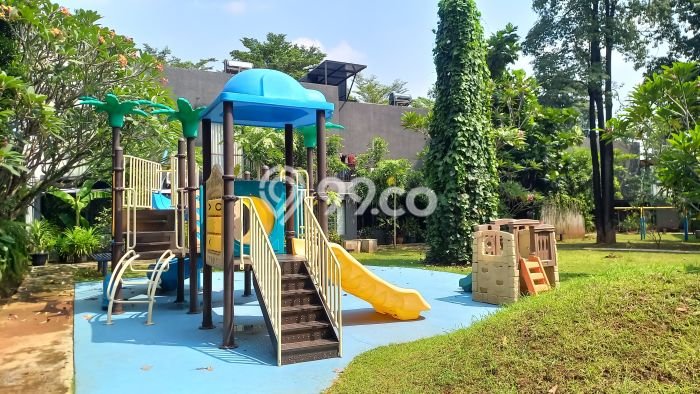 Rumah Luxury Modern Siap Huni di Bintaro Tangerang Selatan Rumah Luxury Modern Siap Huni di Bintaro Tangerang Selatan