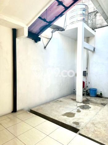 For Sale Rumah 4 Kamar Lokasi Ideal Nyaman dan Strategis di Ciputat For Sale Rumah 4 Kamar Lokasi Ideal Nyaman dan Strategis di Ciputat