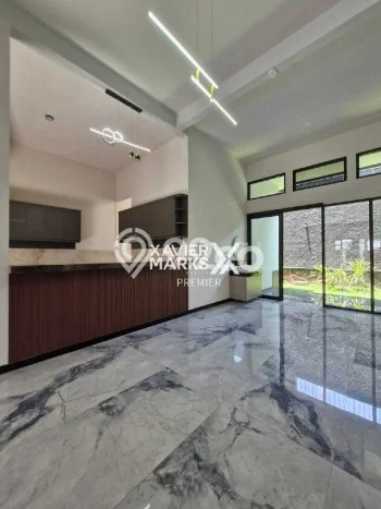 Rumah Luxury Modern Tanpa Renovasi di Araya Malang Rumah Luxury Modern Tanpa Renovasi di Araya Malang