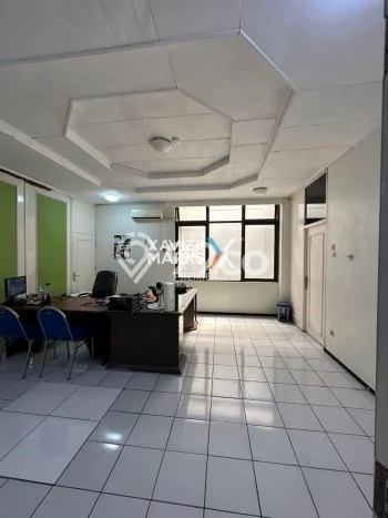 Area Ramai! Komersial Dijual di Blimbing untuk Bisnis Luas Bangunan 939m2 Area Ramai! Komersial Dijual di Blimbing untuk Bisnis Luas Bangunan 939m2