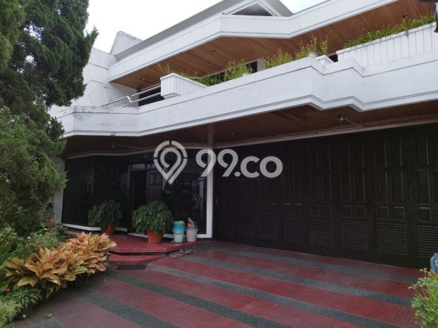 Rumah Eksklusif Dijual LT 650m2 di Klojen, Malang Rumah Eksklusif Dijual LT 650m2 di Klojen, Malang