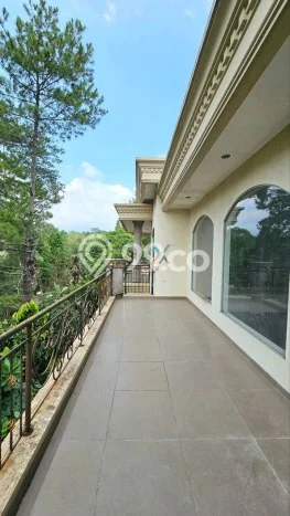 Ready to Use! Luxury House LT 1177m2 Desain Elegan di Villa Puncak Tidar Ready to Use! Luxury House LT 1177m2 Desain Elegan di Villa Puncak Tidar